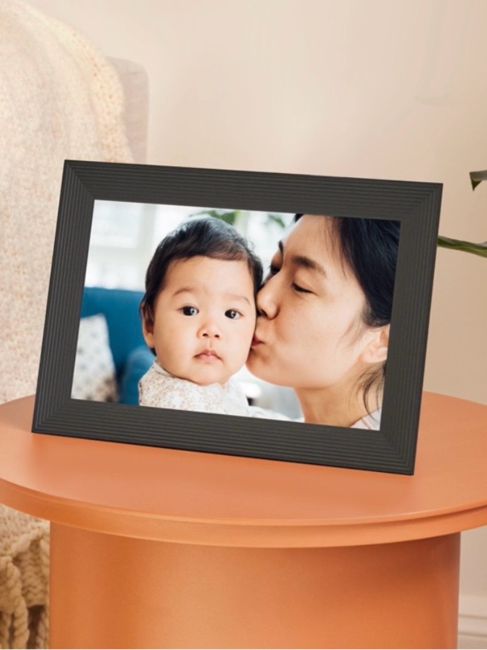 Aura Home Carver Mat 10" Digital WiFi Frame - Charcoal